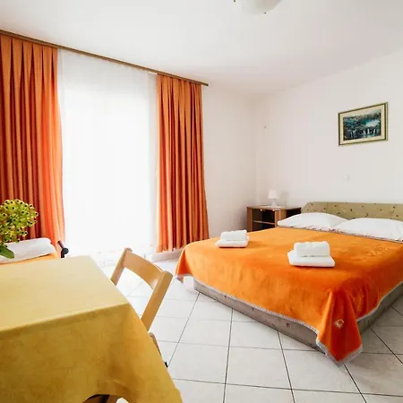 By The Sea Selce, Crikvenica - 5206 Apartment *